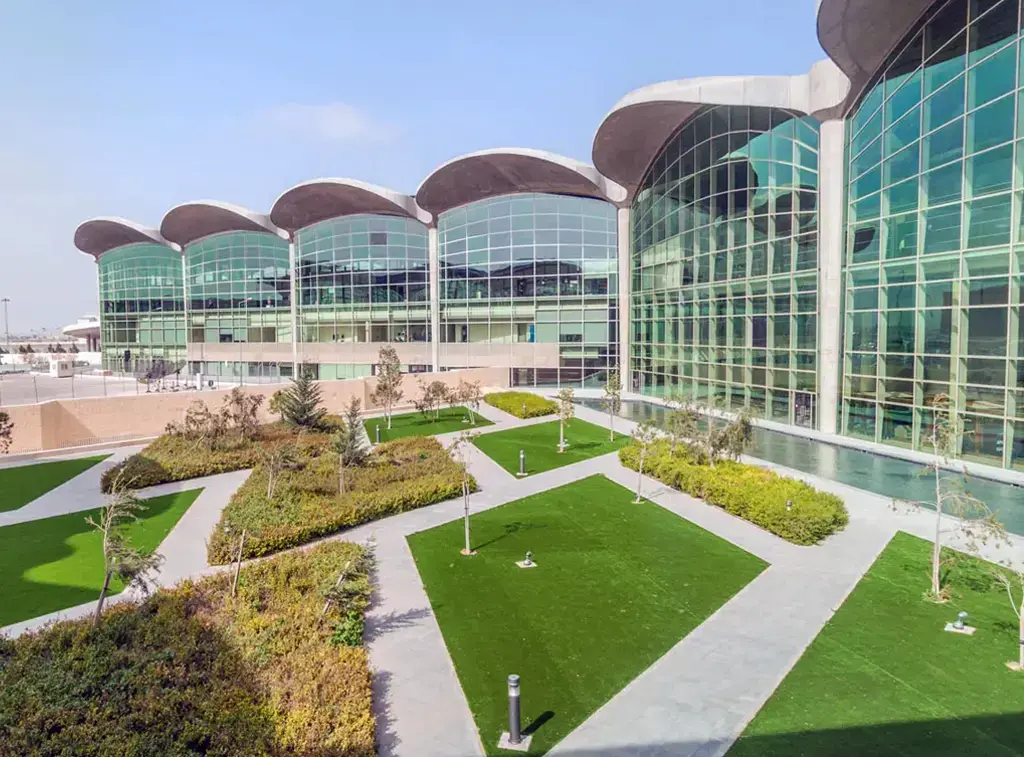 خدمة مساعدة الركاب المميزة مطار الملكة علياء الدولي